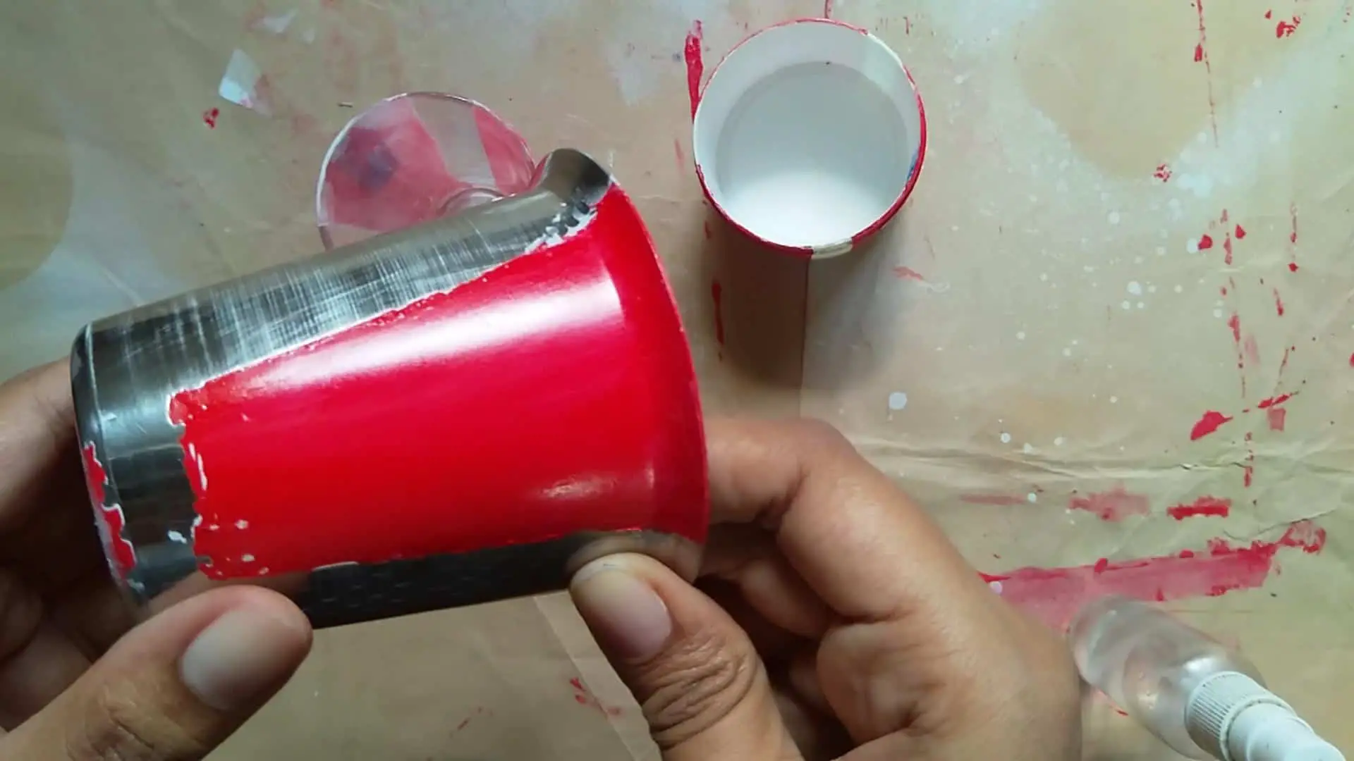 A complete guide on sticking acrylic paint on metal