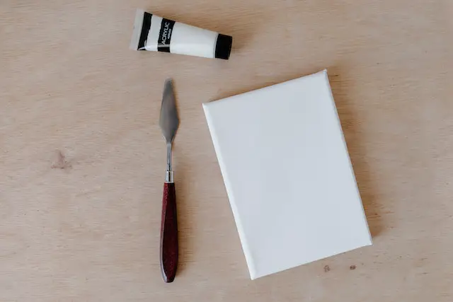 How long does gesso take to dry? (With influencing factors)